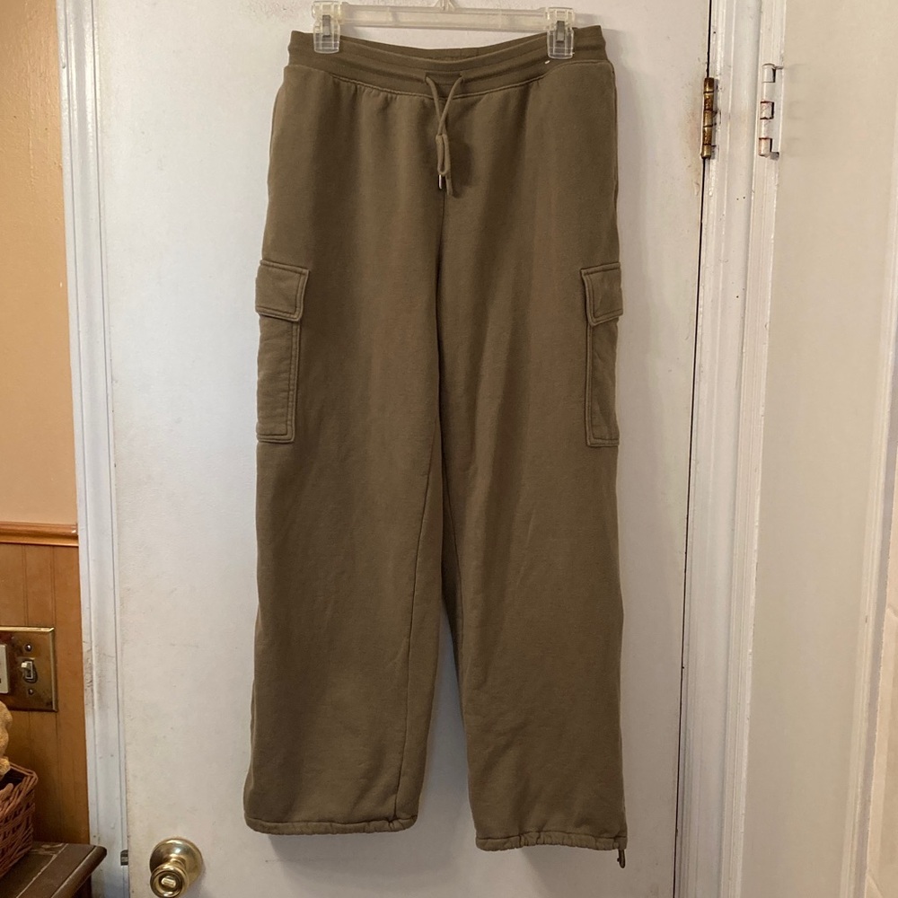 Uniqlo Khaki Green Casual Pants